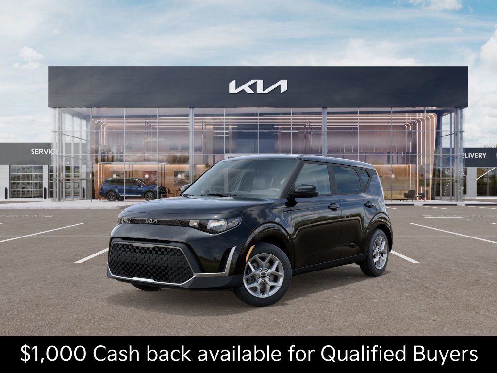 2025 Kia Soul LX's photo