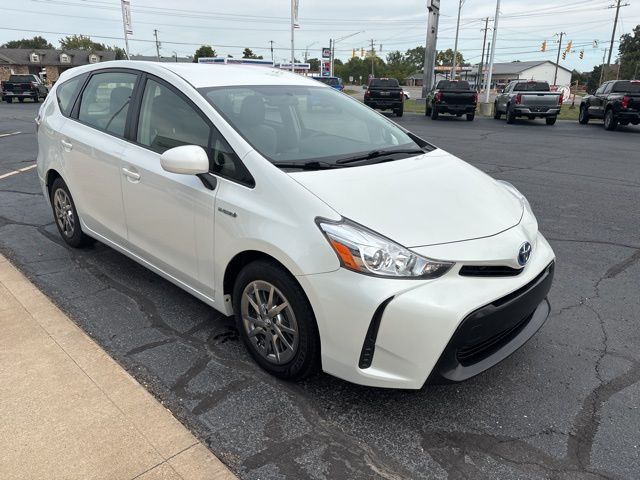 2017 Toyota Prius V Two photo 8