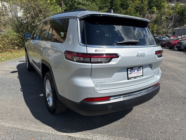 2025 Jeep Grand Cherokee Laredo X photo 5