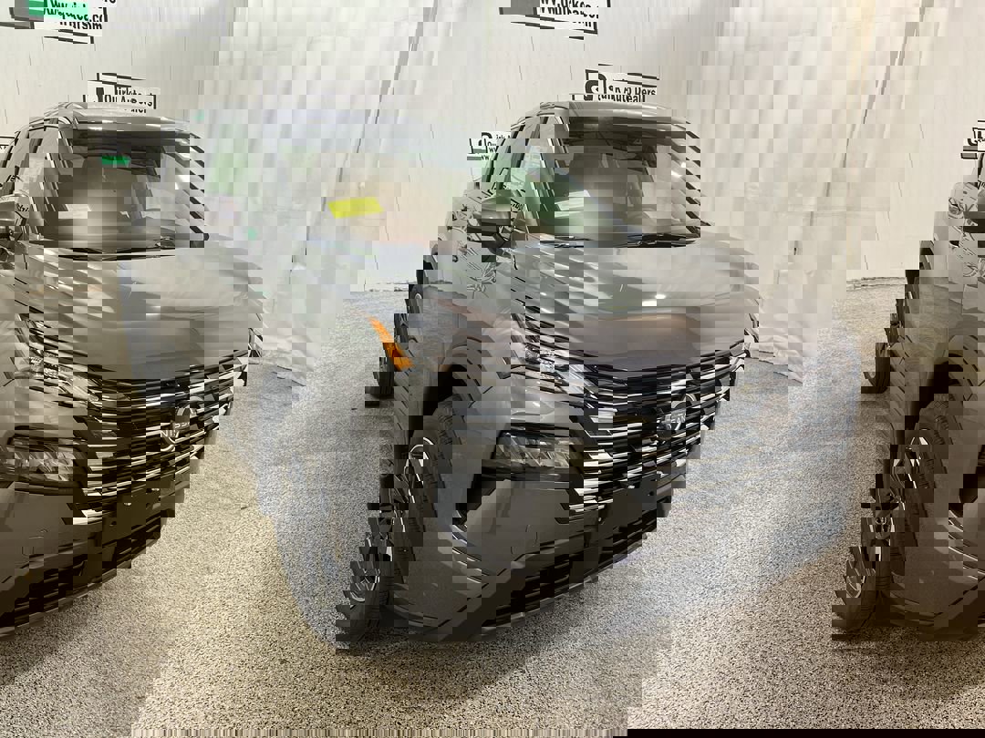 2026 Nissan Rogue SV's photo