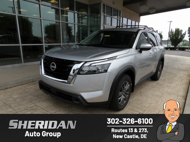 2025 Nissan Pathfinder SV's photo