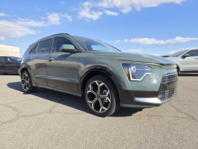 2025 Kia Niro EX Touring photo 2