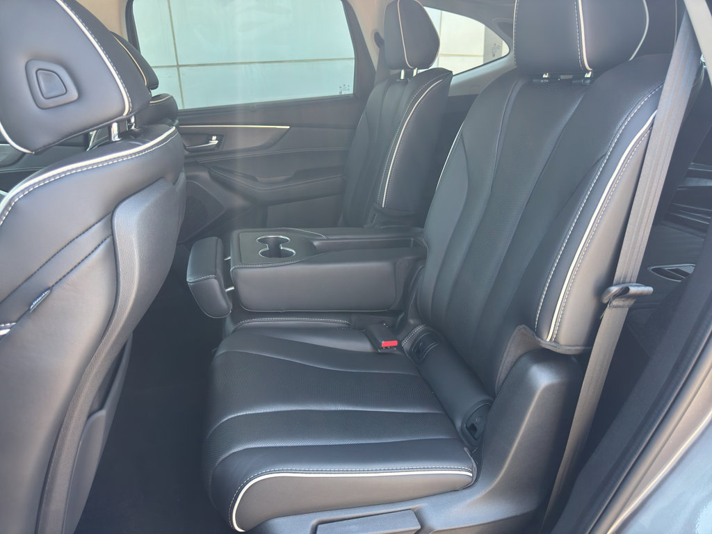 2022 Acura MDX SH-AWD Advance photo 15
