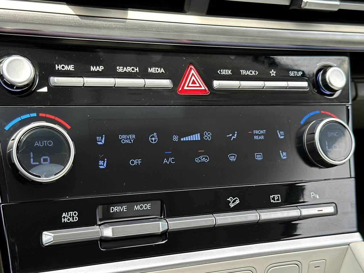 2025 Hyundai Santa Fe Calligraphy photo 16