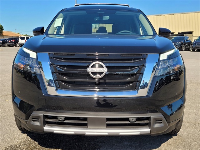 2025 Nissan Pathfinder SL photo 5