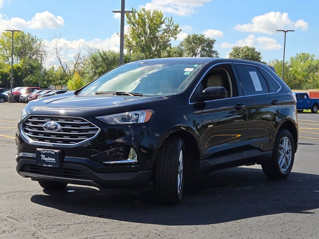 2022 Ford Edge SEL photo 4
