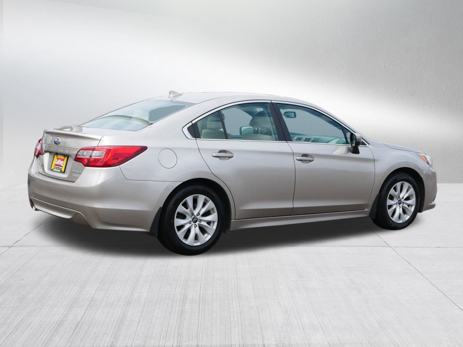 2016 Subaru Legacy 2.5i Premium photo 7
