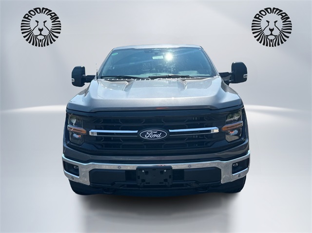 2025 Ford F-150 XLT photo 2