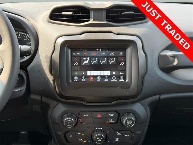 2021 Jeep Renegade Latitude photo 8