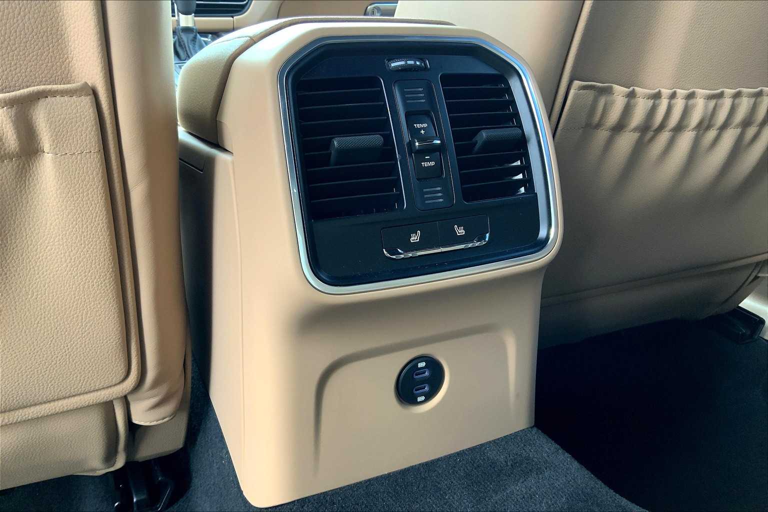 2020 Porsche Macan S photo 33