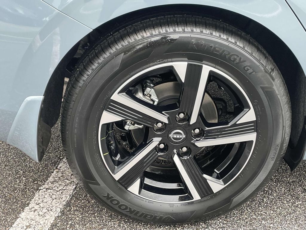 2025 Nissan Sentra SV photo 7
