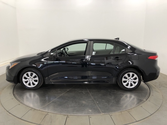 2023 Toyota Corolla LE photo 4