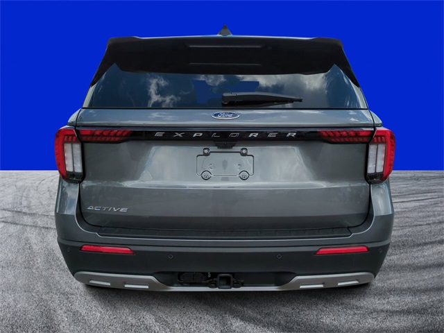 2025 Ford Explorer photo 3
