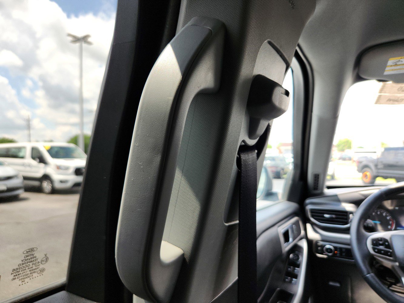 2024 Ford Explorer XLT photo 26