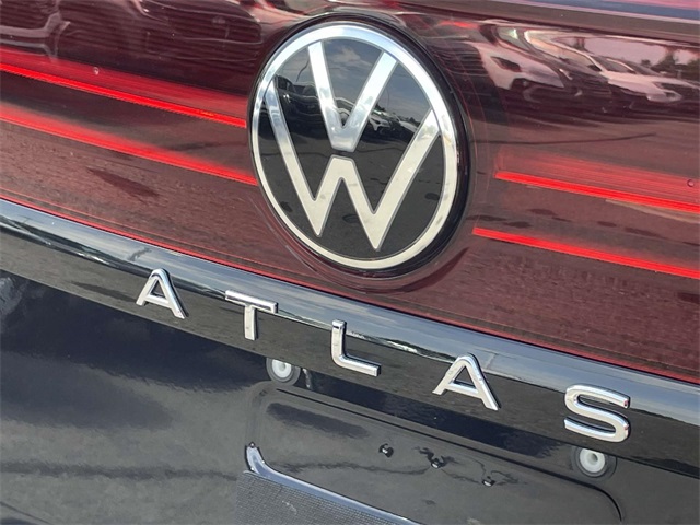 2025 Volkswagen Atlas Peak Edition SE photo 11