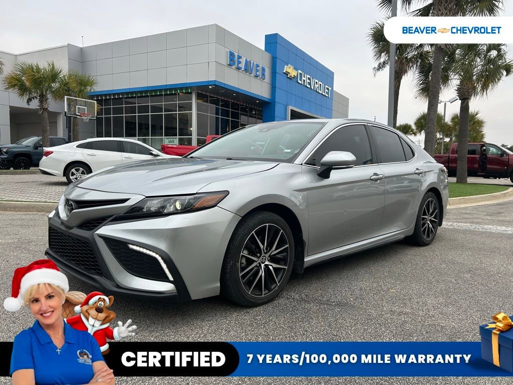 2024 Toyota Camry SE's photo