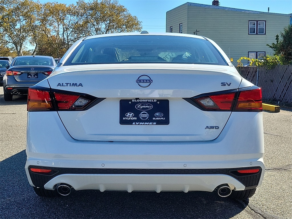 2025 Nissan Altima SV photo 6