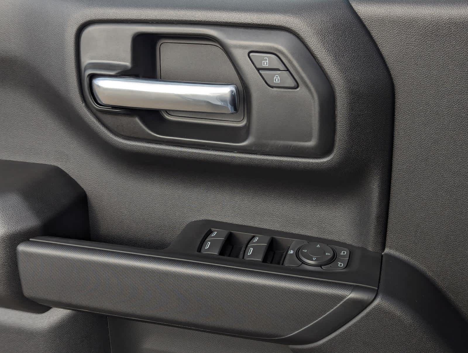 2025 Chevrolet Silverado 1500 photo 12