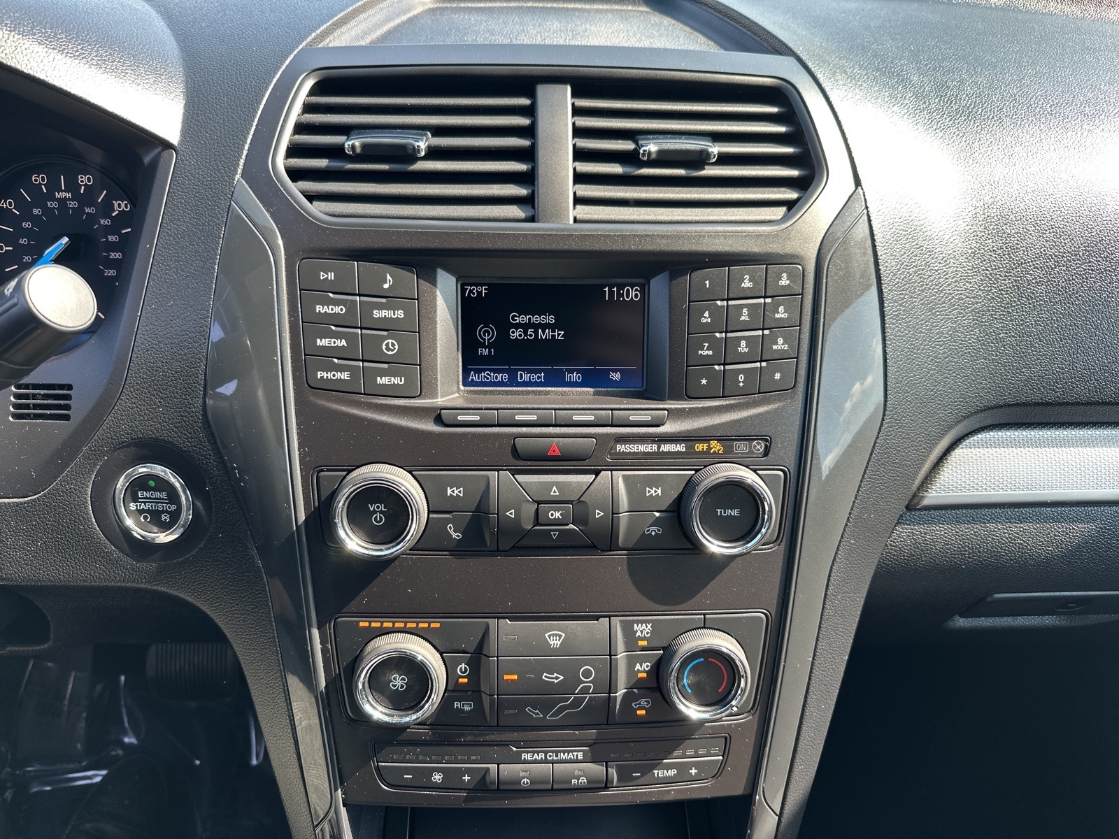 2019 Ford Explorer XLT photo 19