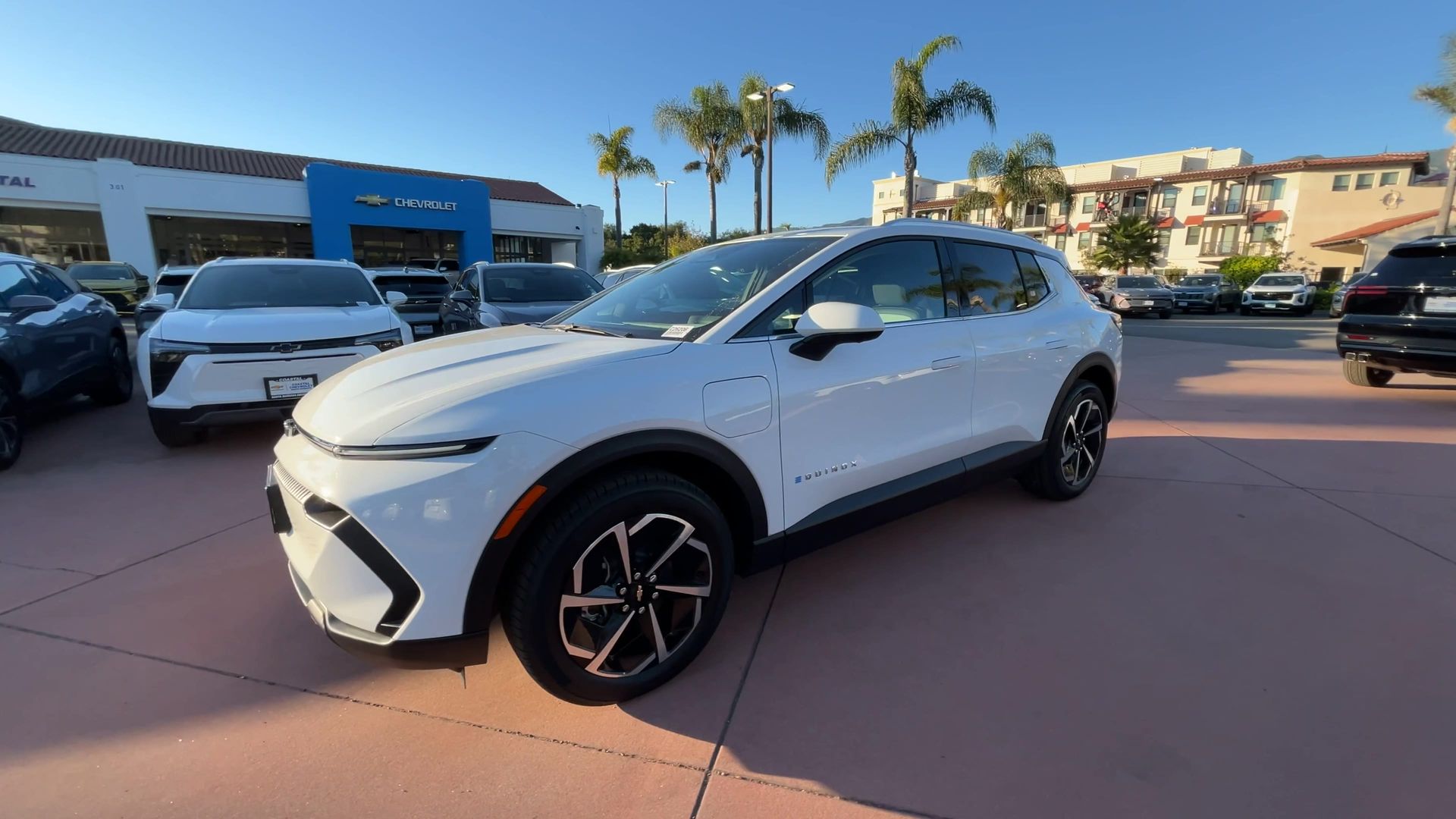 2026 Chevrolet Equinox EV 1LT photo 4