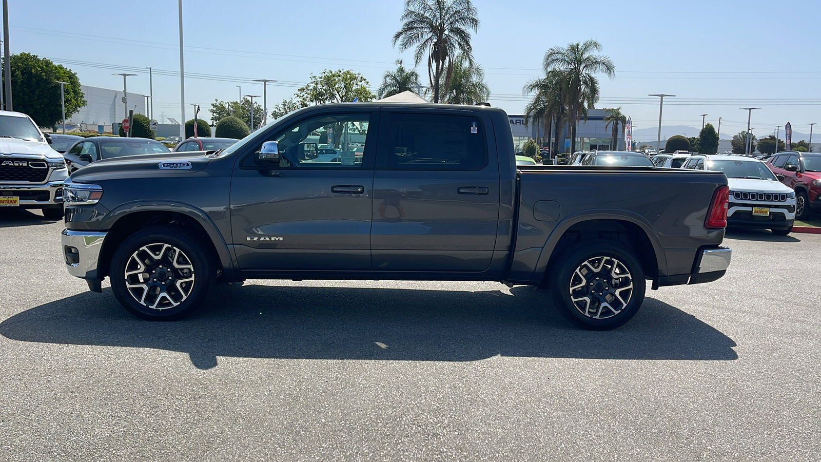 2025 Ram 1500 Laramie photo 8