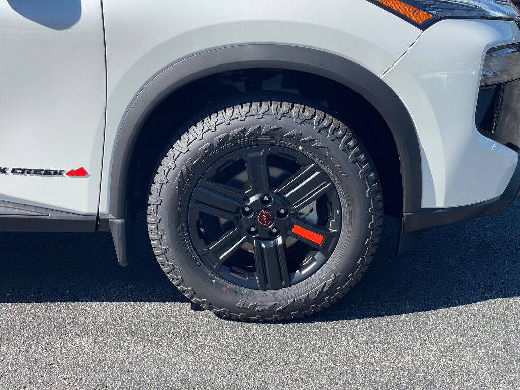 2026 Nissan Rogue SV photo 16