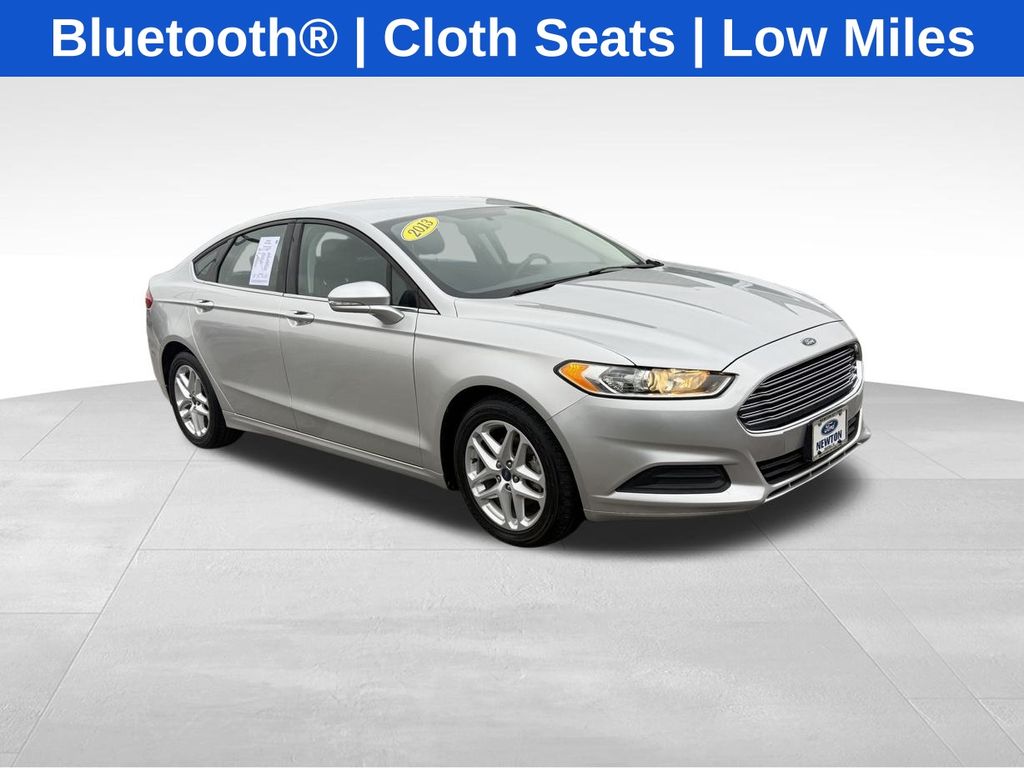 2013 Ford Fusion SE's photo