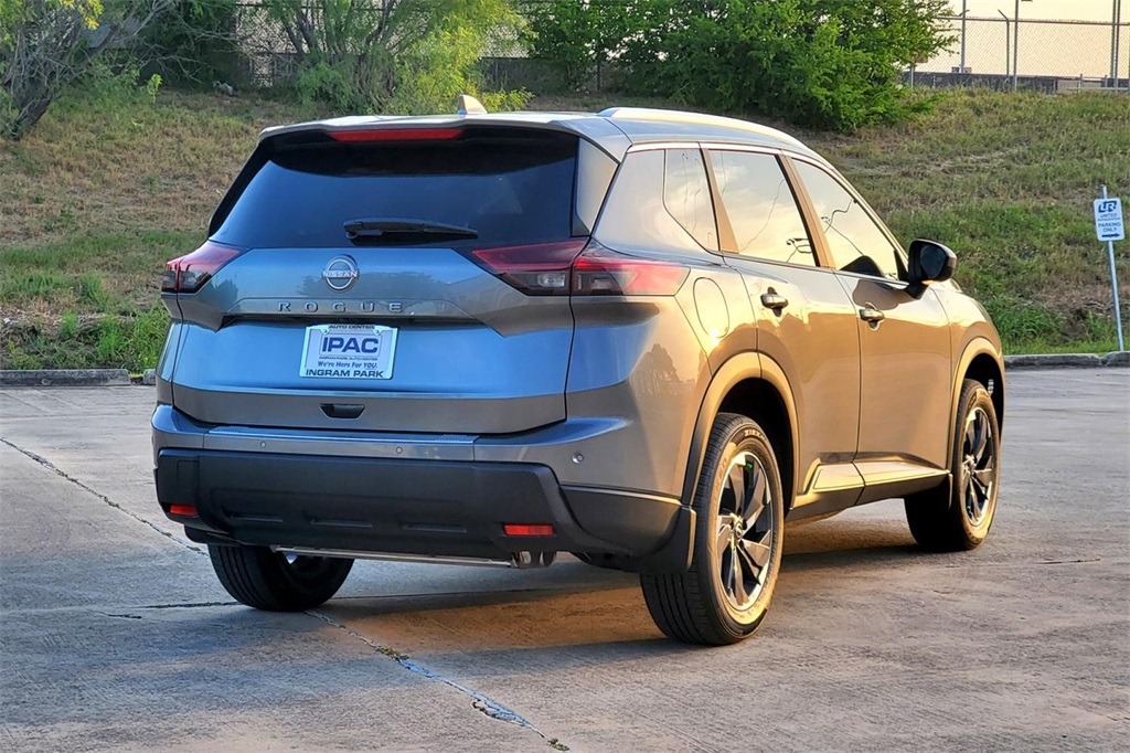 2025 Nissan Rogue SV photo 5