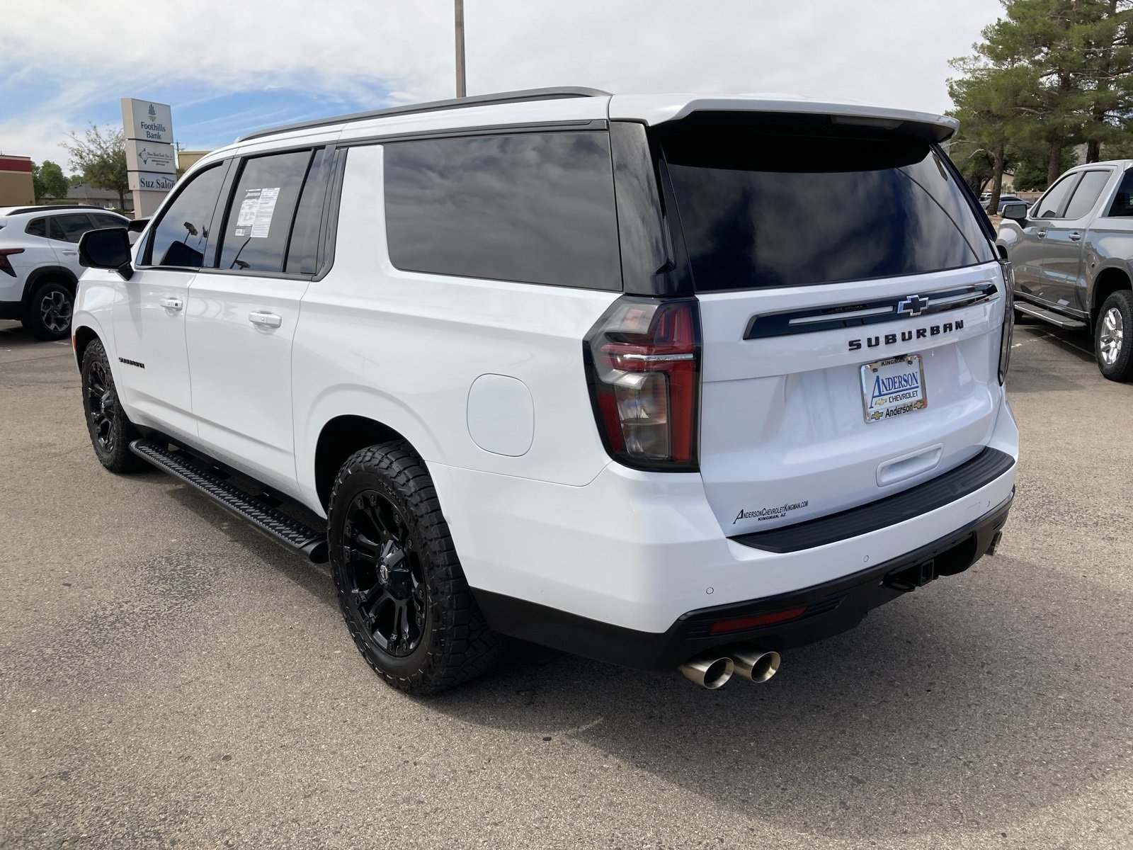 2024 Chevrolet Suburban Z71 photo 11