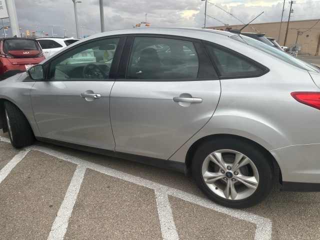Used 2014 Ingot Silver Metallic Ford SE image 10