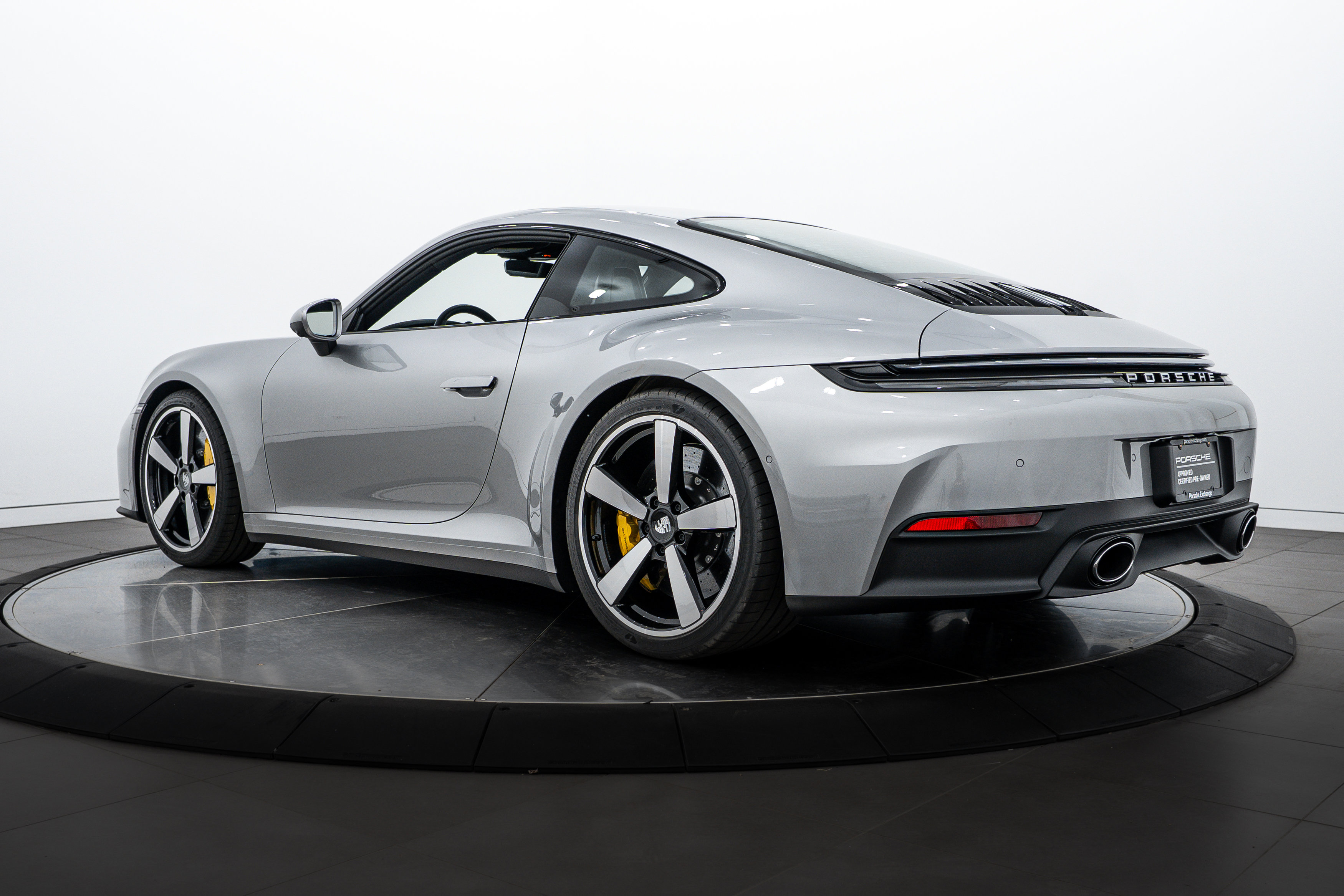 2025 Porsche 911 S photo 3