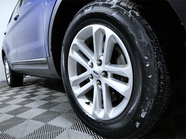 2014 Ford Explorer XLT photo 2