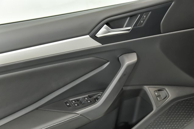 2024 Volkswagen Jetta 1.5T Sport photo 3