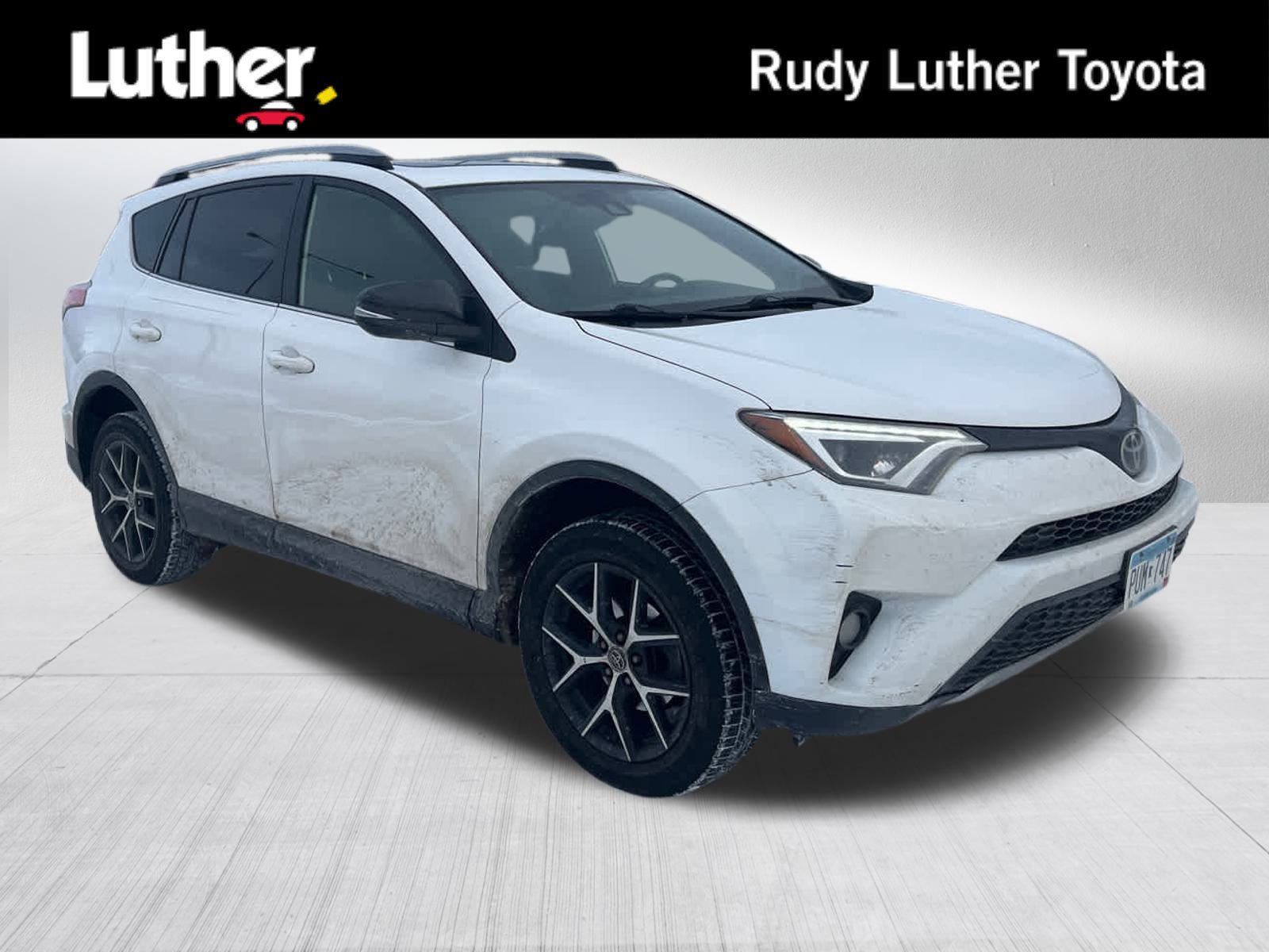 2017 Toyota RAV4 SE's photo