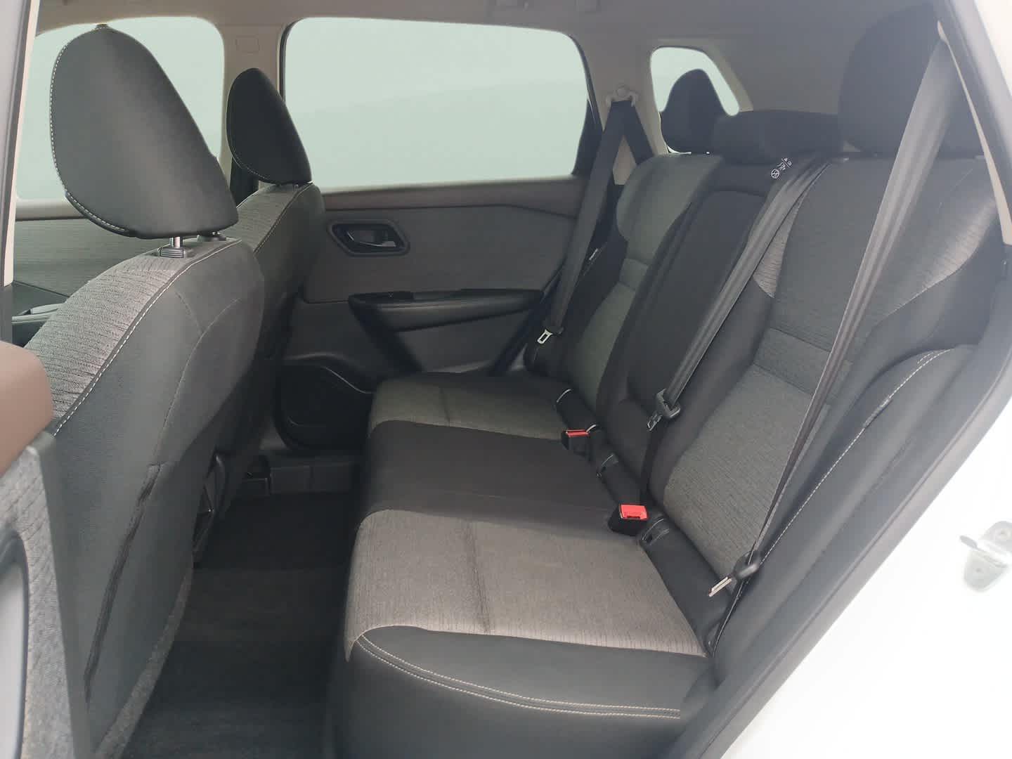 2022 Nissan Rogue S photo 24