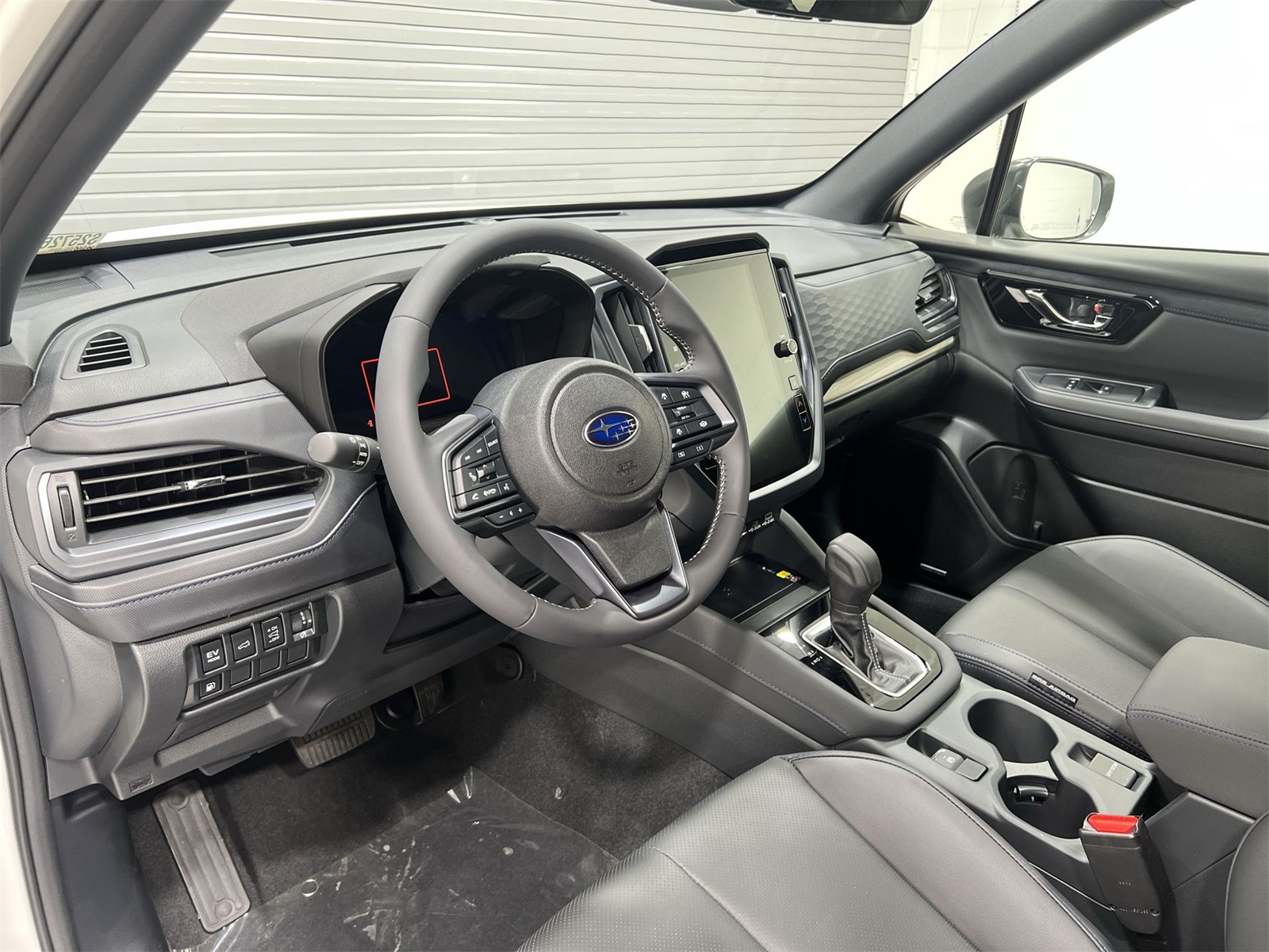 2025 Subaru Forester Limited photo 8