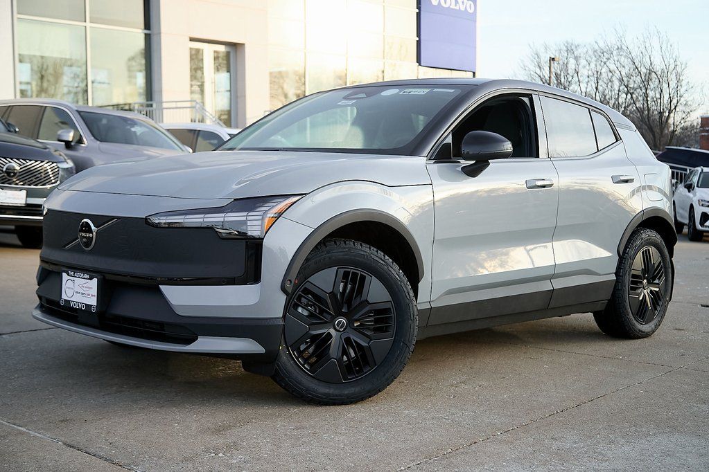 2026 VOLVO EX30 CC - Image 1