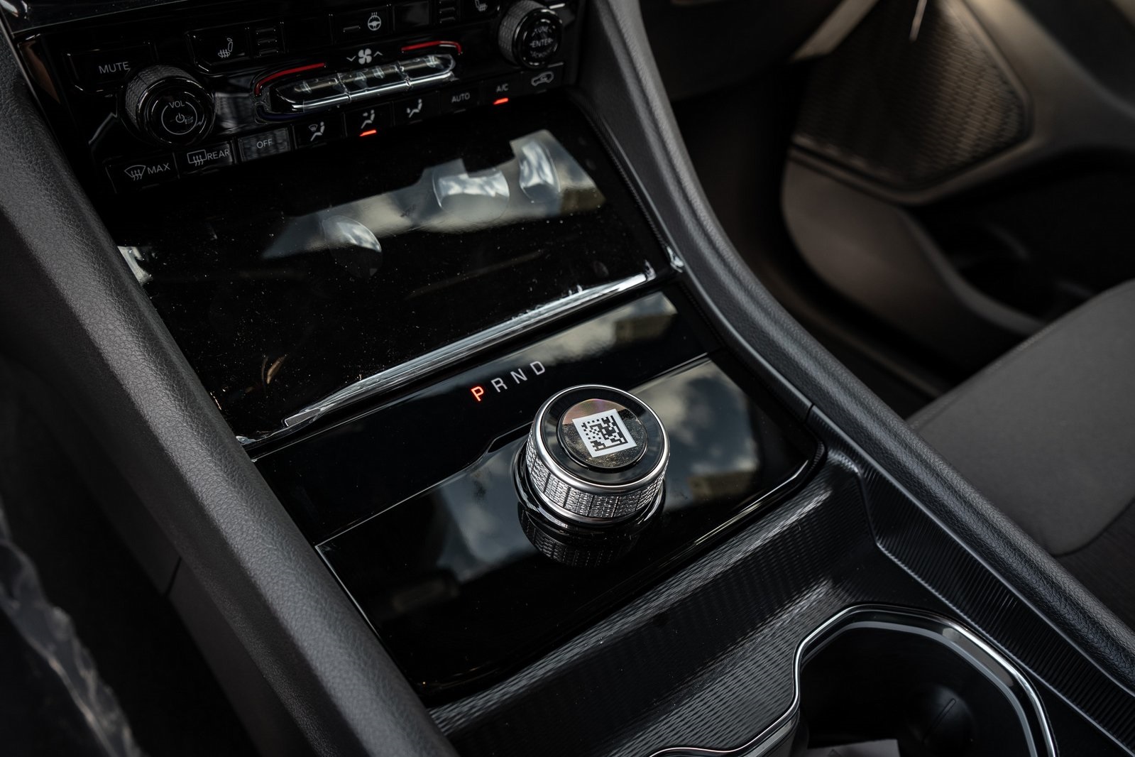 2025 Jeep Grand Cherokee Laredo Altitude photo 26
