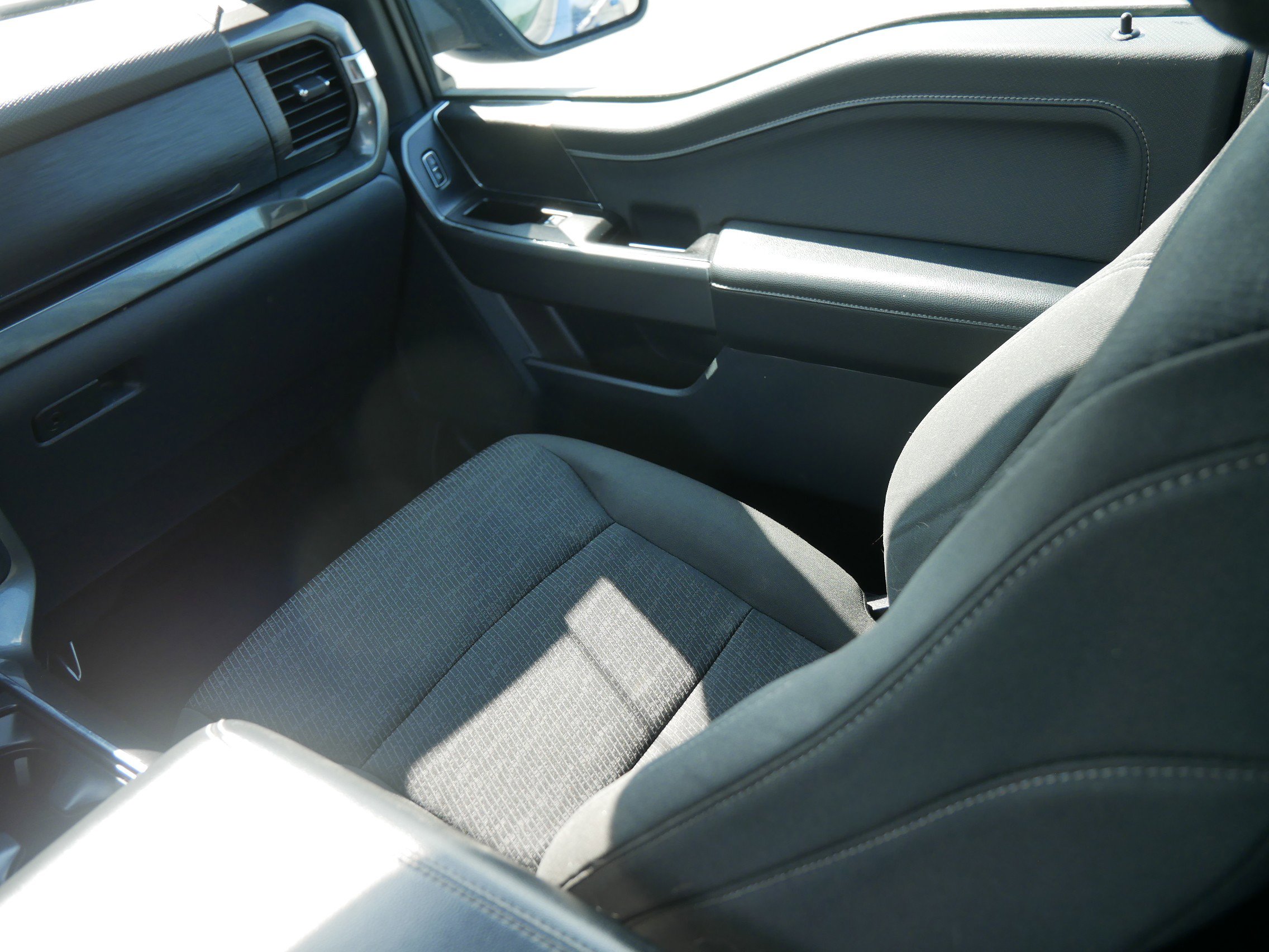 2023 Ford F-150 XLT photo 17