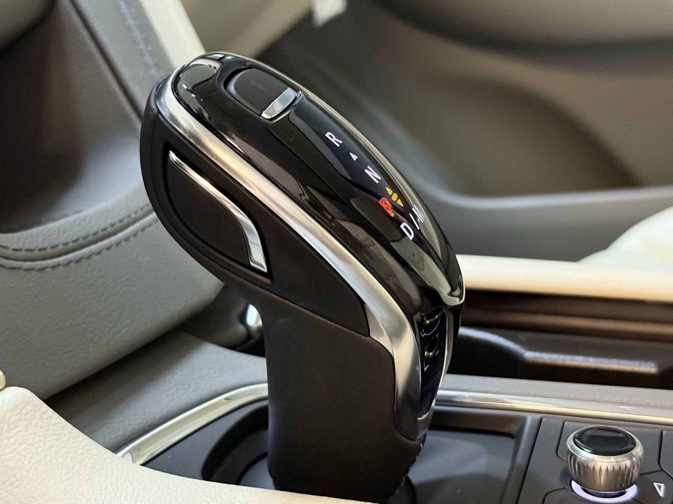 2025 Cadillac XT5 Premium Luxury photo 14