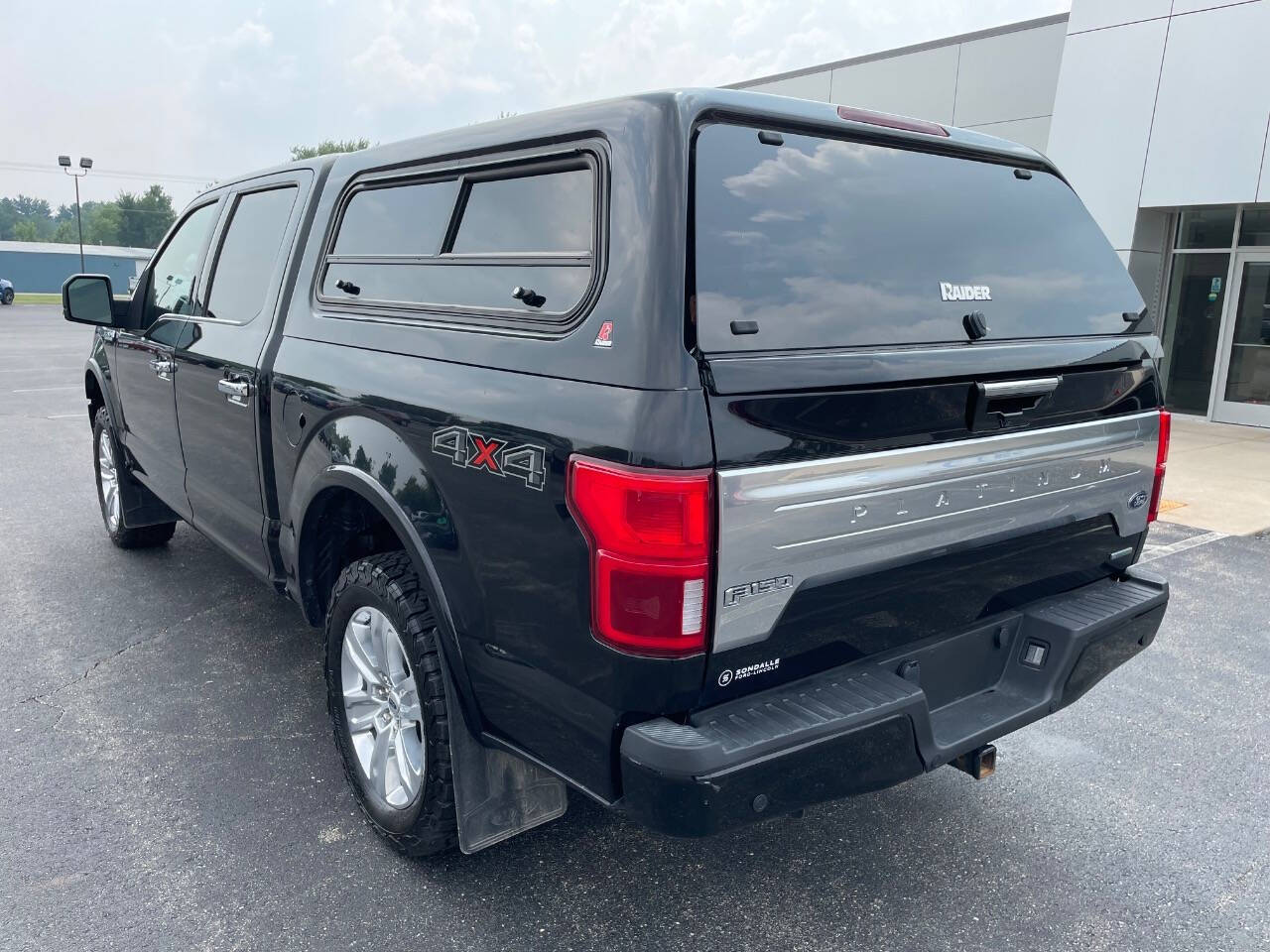 2019 Ford F-150 Platinum photo 4