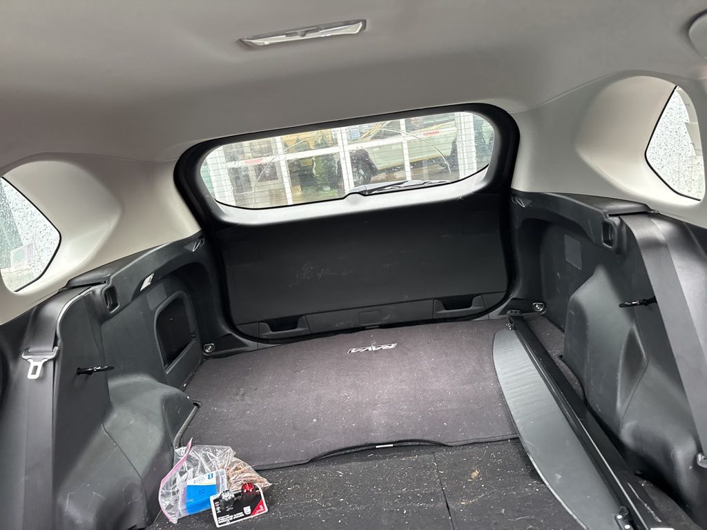 2019 Toyota RAV4 Hybrid LE photo 15