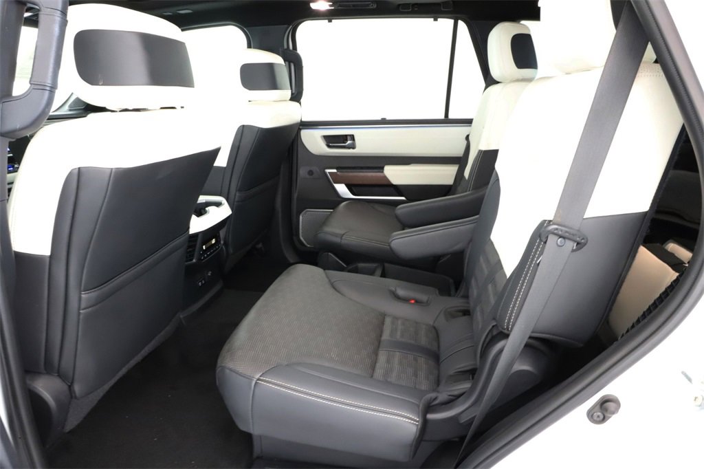 2024 Toyota RAV4 LE photo 29