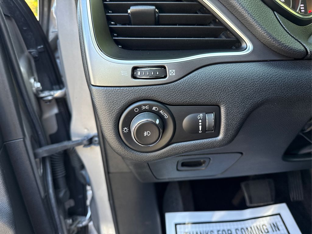 2019 Jeep Cherokee Latitude photo 31