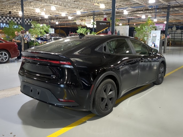 2024 Toyota Prius LE photo 5