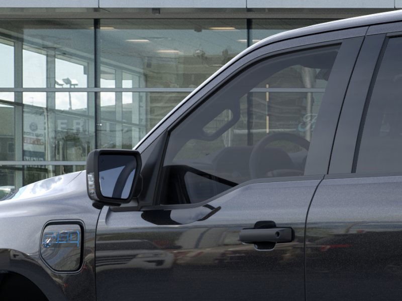 2025 Ford F-150 Lightning XLT photo 20