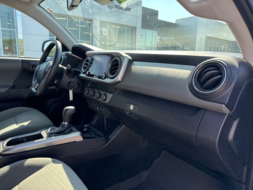 2020 Toyota Tacoma SR5 4x4 photo 26