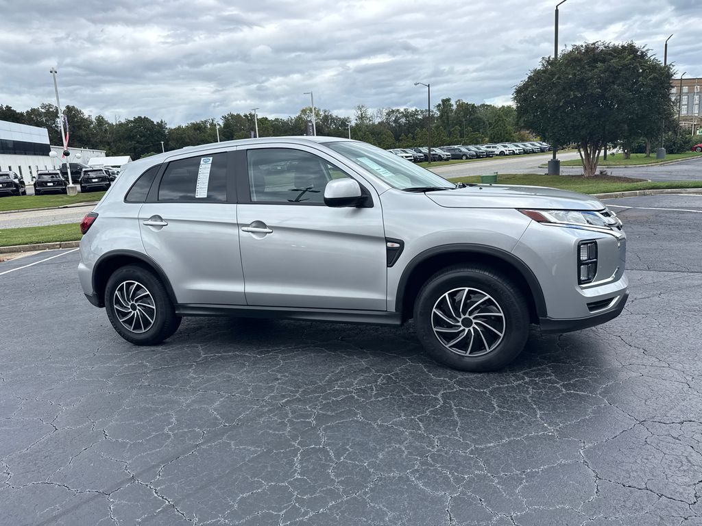 2024 Mitsubishi Outlander Sport ES photo 2