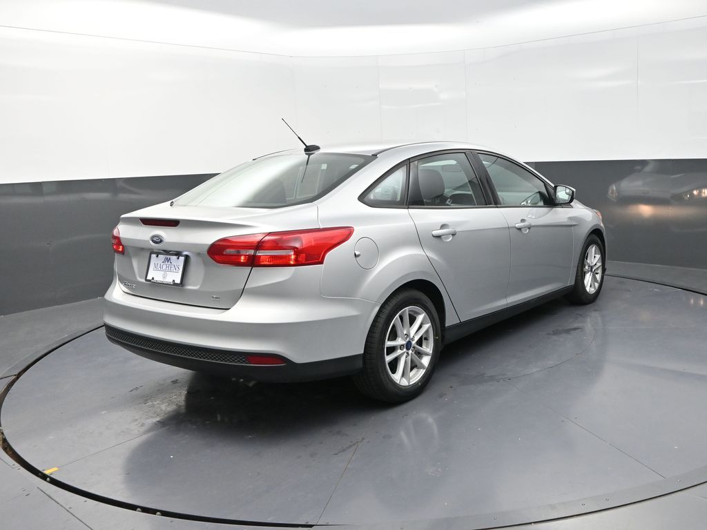2018 Ford Focus SE photo 7