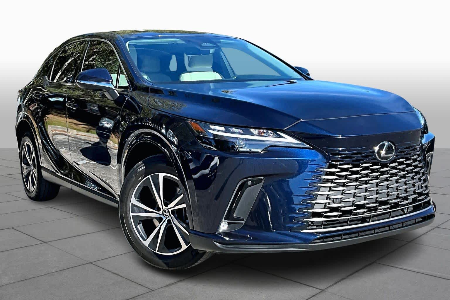 2023 Lexus RX photo 2